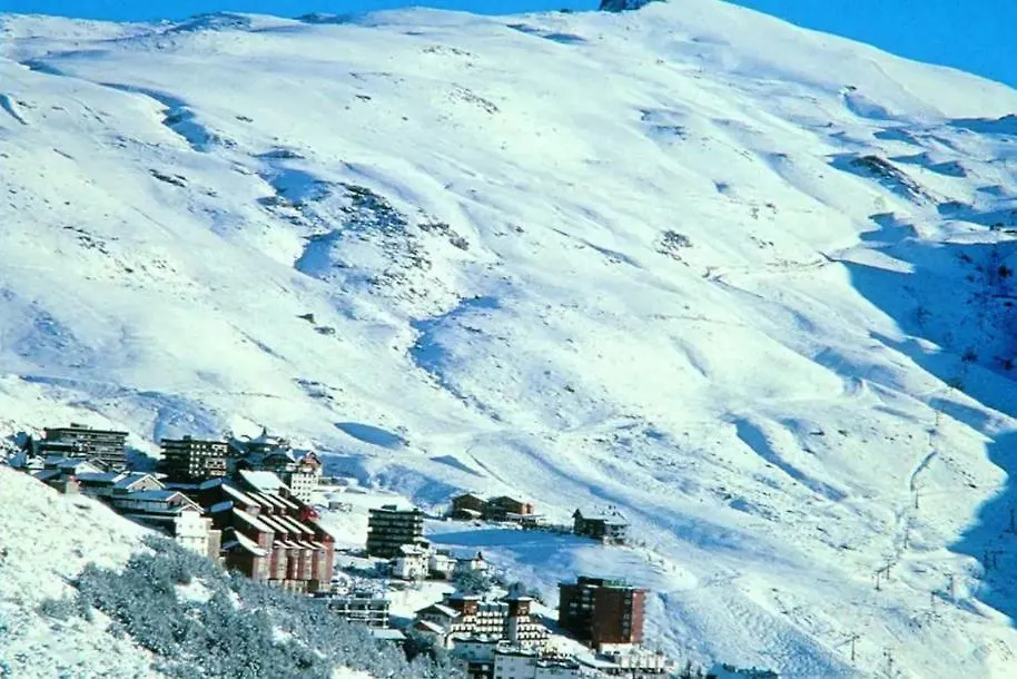 Estupendo Apartamento 1 Dormitorio, 1 Salon, Bano , Wifi Sky Montana Apartment Sierra Nevada